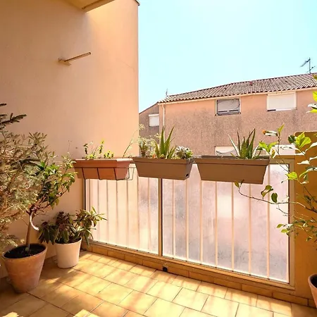 Beautiful Located 5 Min From The Beaches *
