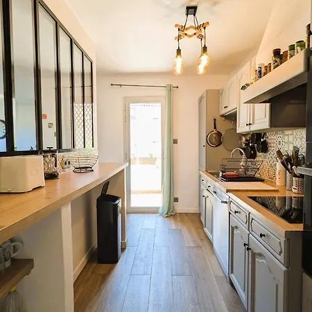 Beautiful Located 5 Min From The Beaches شقة *